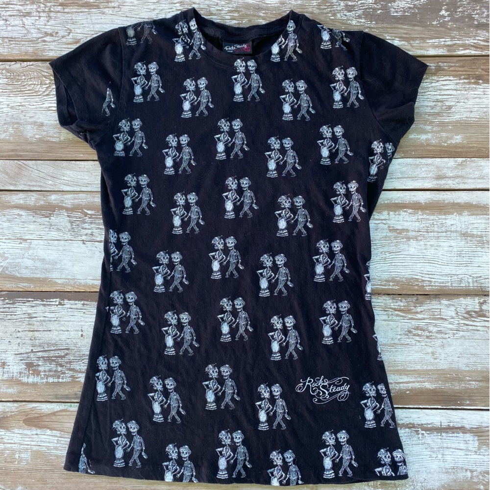 Day of the Dead Tshirt, skeletons dancing, Dia de los Muertos, black and white
